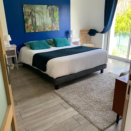 לינה וארוחת בוקר Escapade Marine D Hotes קאלה